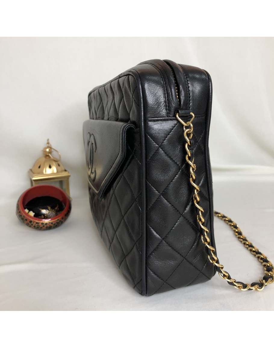 Chanel medium camera online bag